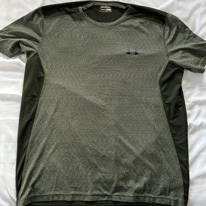 Men’s under Armour athletic shirt